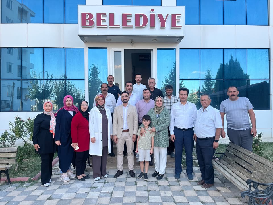 AK Parti Genel Merkez MKYK Üyesi Serpil Önder YILMAZ Gazlıgöl Belediye Başkanı Mustafa GÜNGÖR'ü Ziyaret Etti
