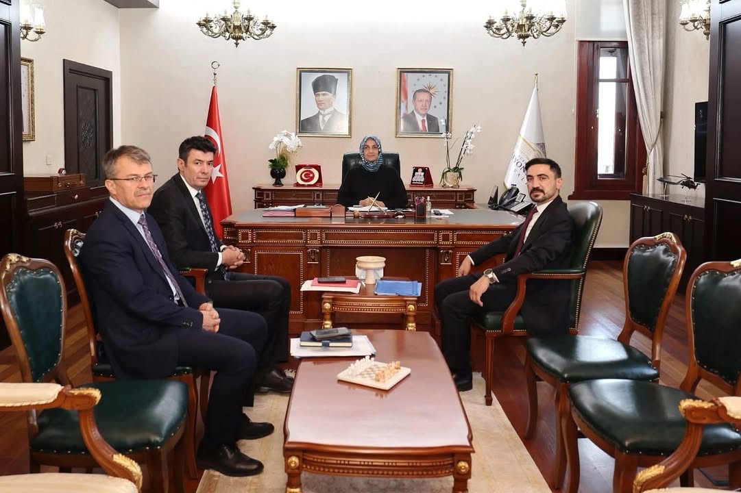 Gazlıgöl Belediye Başkanı Mustafa Güngör, Valimiz Doç. Dr. Kübra GÜRAN YİĞİTBAŞI Tarafından Kabul Edildi