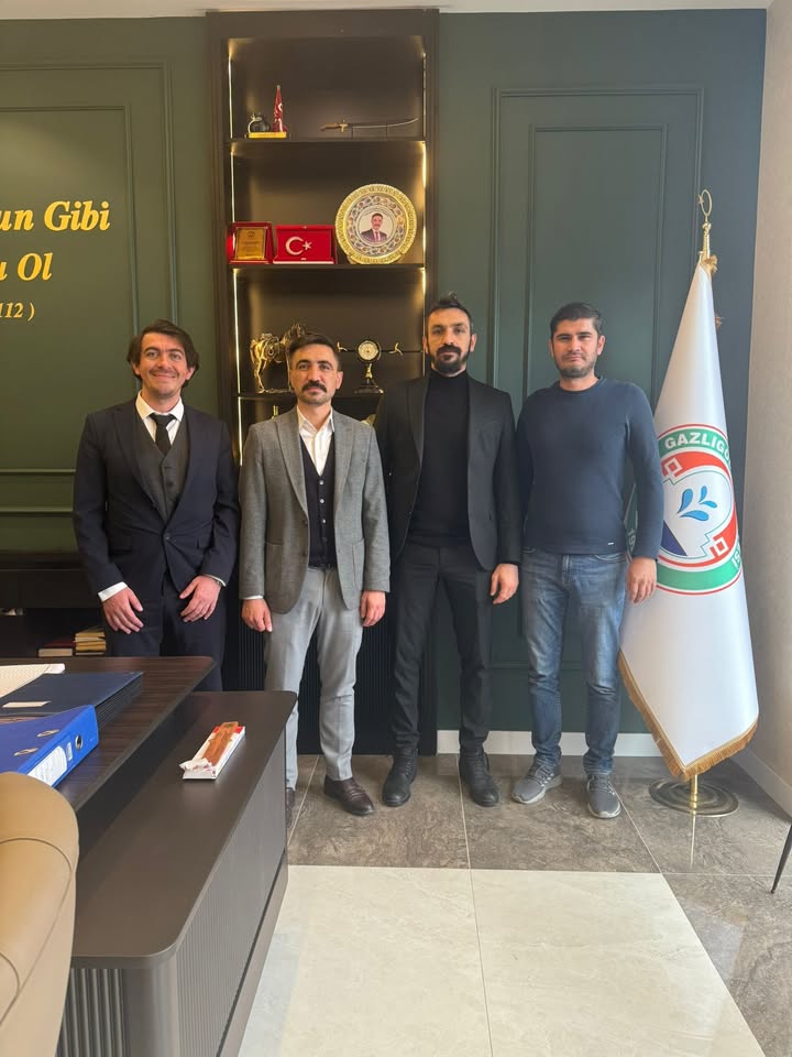 Afyonkarahisar Rehberlik ve Araştırma Merkezi Müdürü ve Çalışanları Gazlıgöl Belediye Başkanı Mustafa Güngör'ü Ziyaret Etti