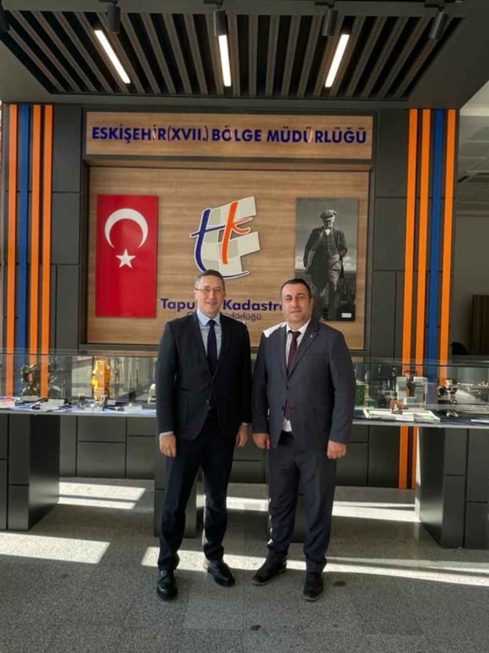 Kayıhan Belediye Başkanı Mustafa Demiray, Eskişehir Tapu ve Kadastro Bölge Müdürü'nü Ziyaret Etti