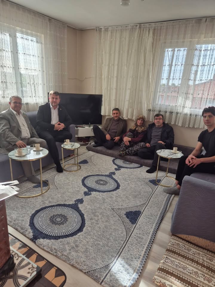 Döğer Belediye Başkanı Mehmet Akif Ersoy'dan Emirhan Demir'e Geçmiş Olsun Ziyareti