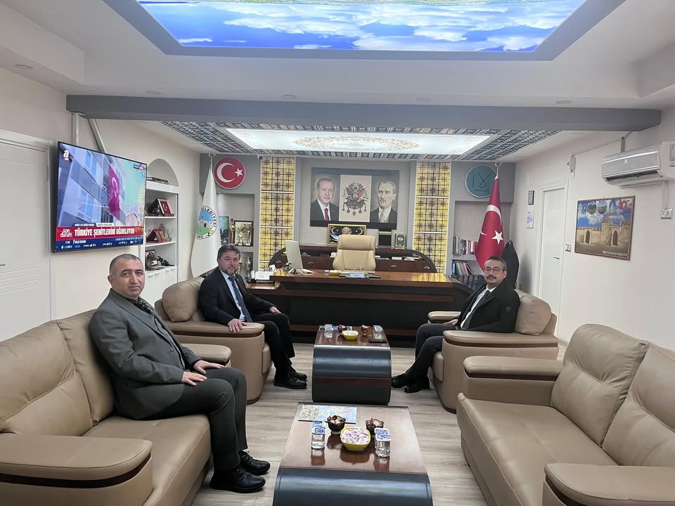 İhsaniye Kaymakamı Sayın Koray Yanıktepe, Belediye Başkanı Mehmet Akif Ersoy'a İadeyi Ziyarette Bulundu