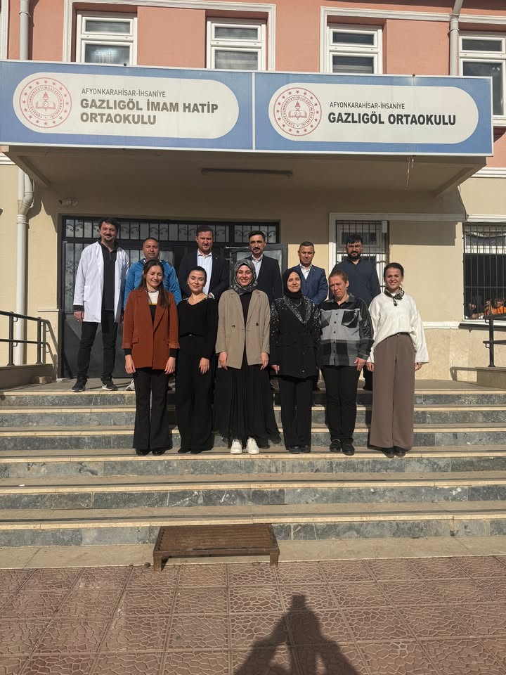 Gazlıgöl Belediye Başkanı Mustafa Güngör, Öğretmenler Günü'nü Kutladı