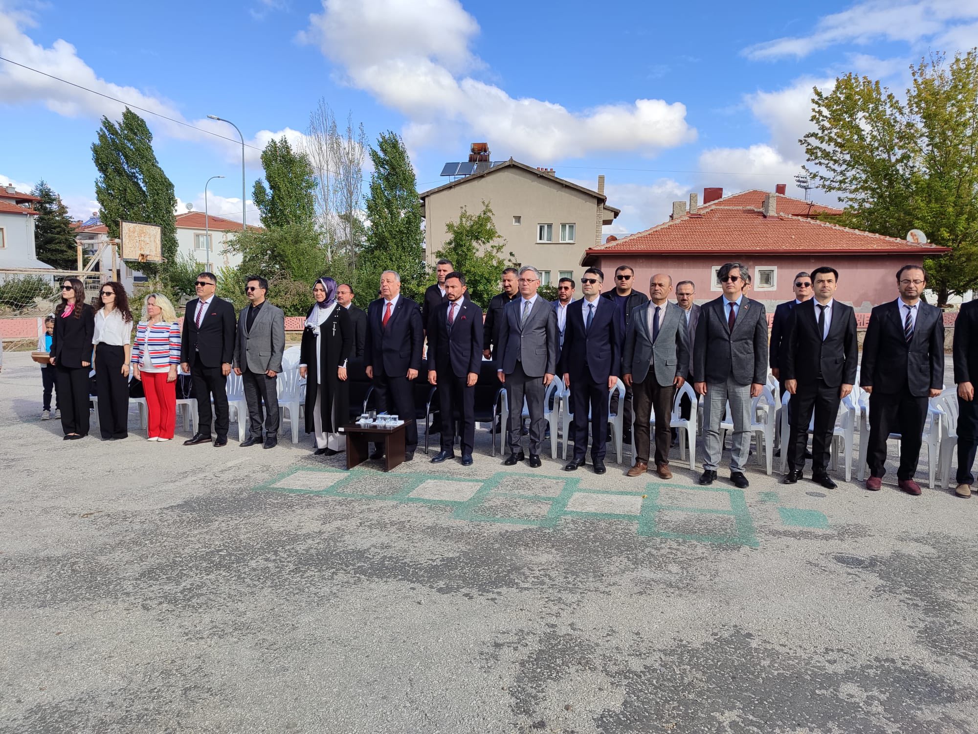 İhsaniye’de Eğitim Haftası ve Gaziler Günü Törenleri!
