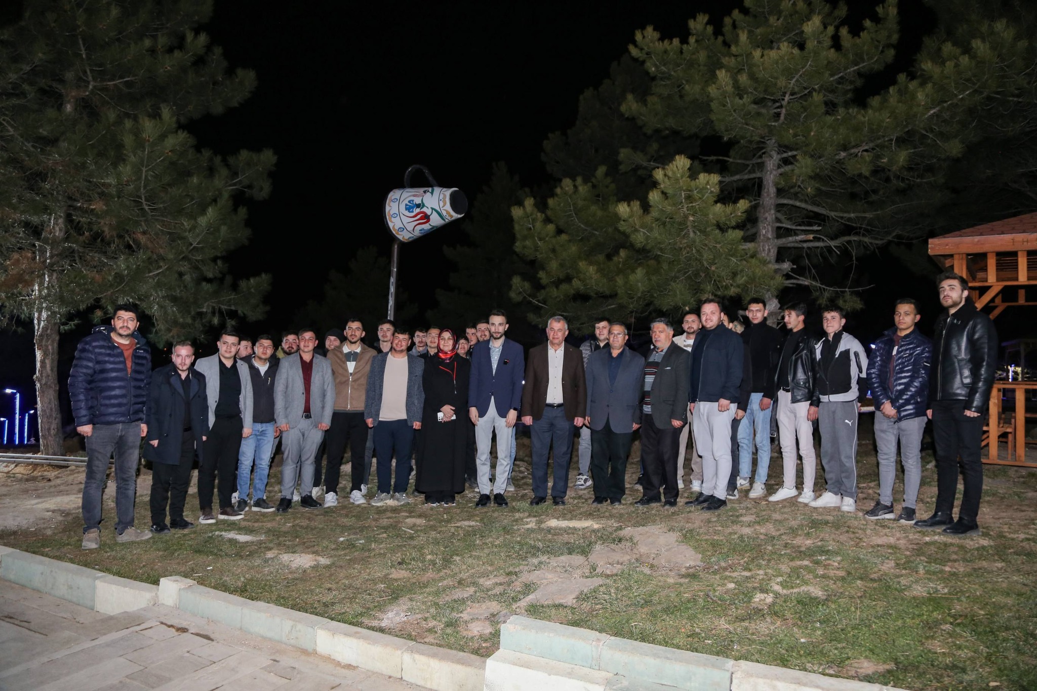 İhsaniye’de Gençlerle Gönül Sofrasında Sahur