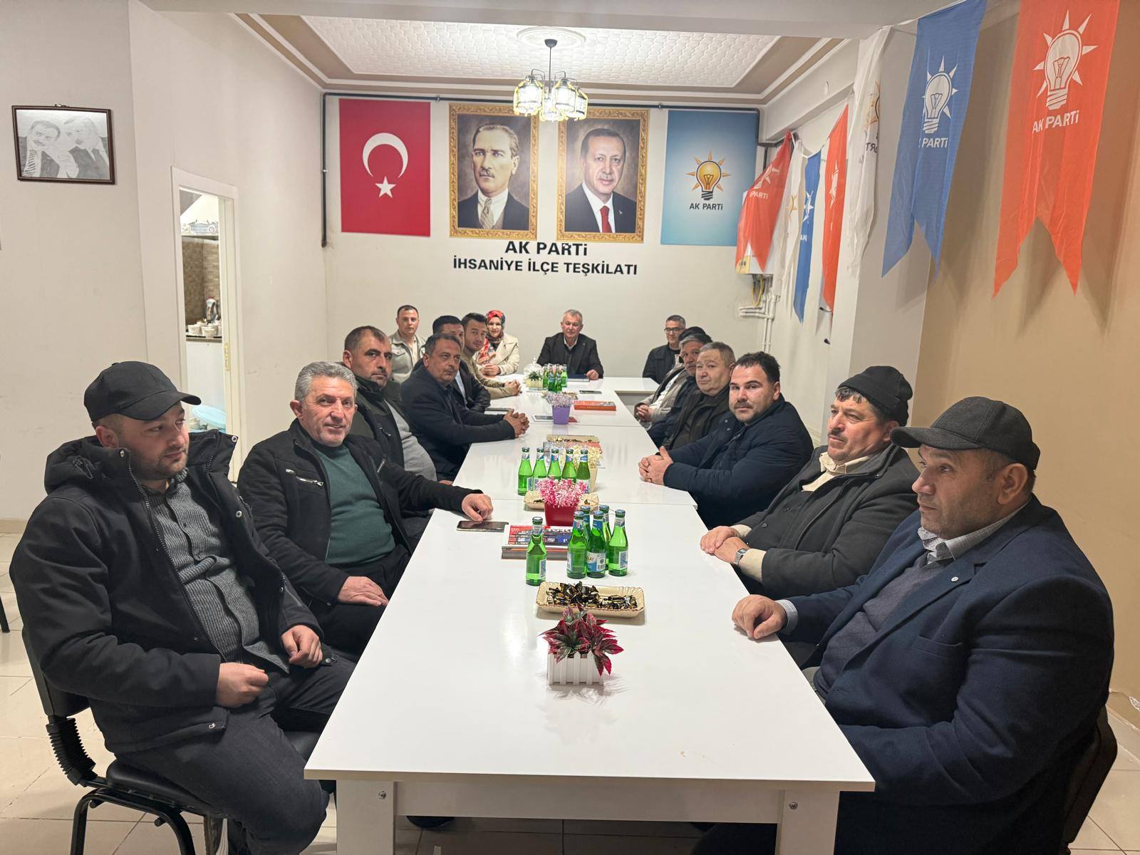 AK Parti İhsaniye Teşkilatı Çalışmalarını Değerlendirdi