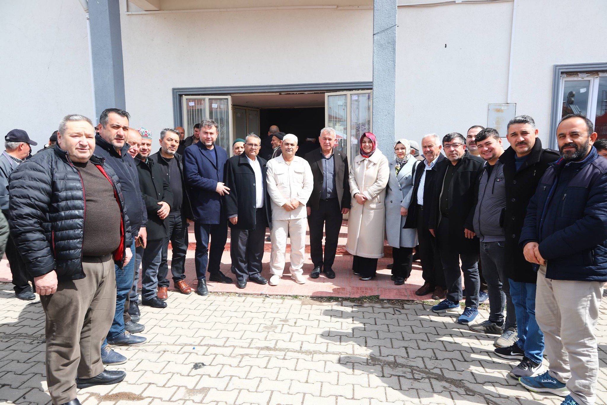 AK Parti İhsaniye Heyeti Beyköy’de Hacı Adayı Mevlidine Katıldı