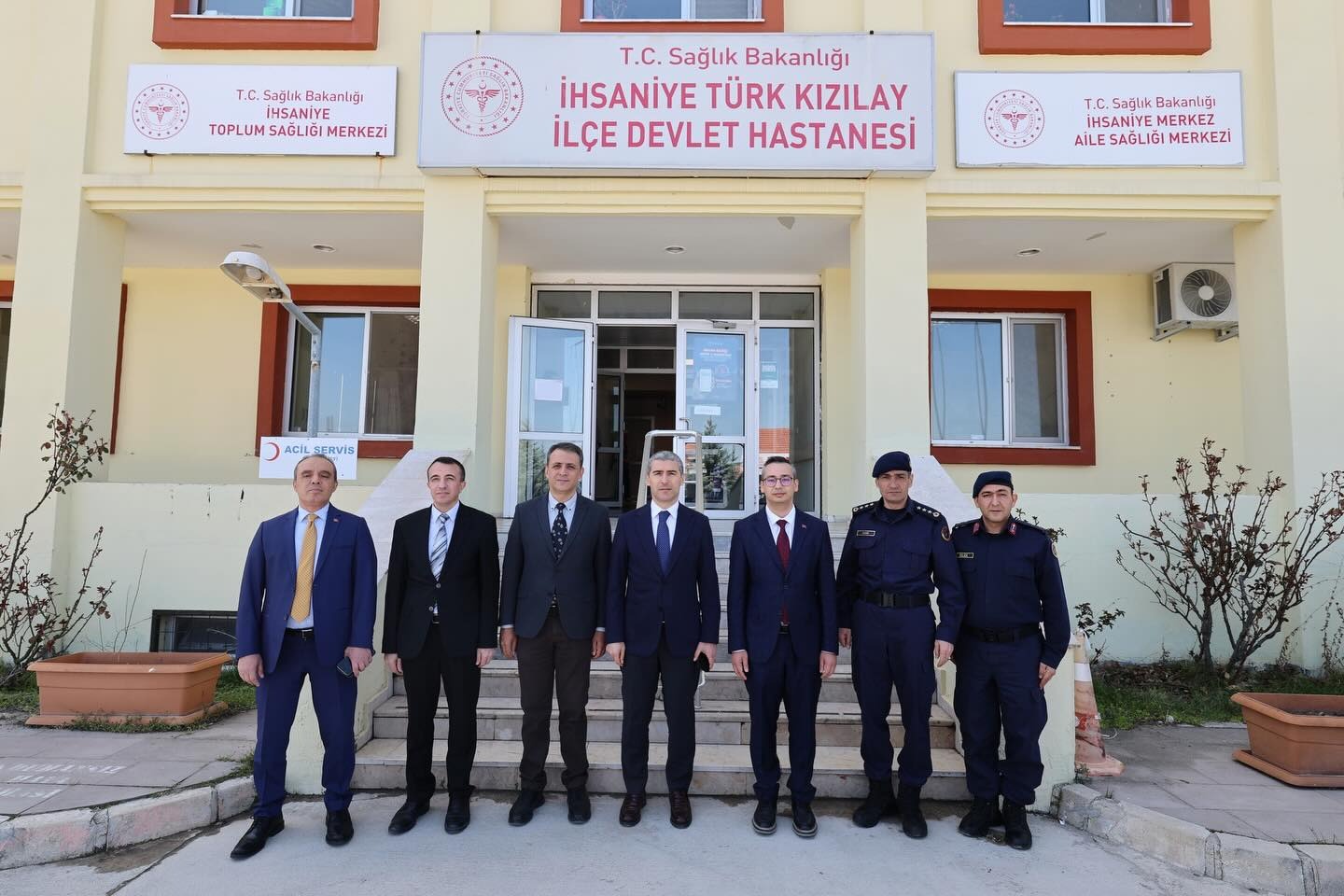 Vali Aktaş, İhsaniye'de İncelemelerde Bulundu